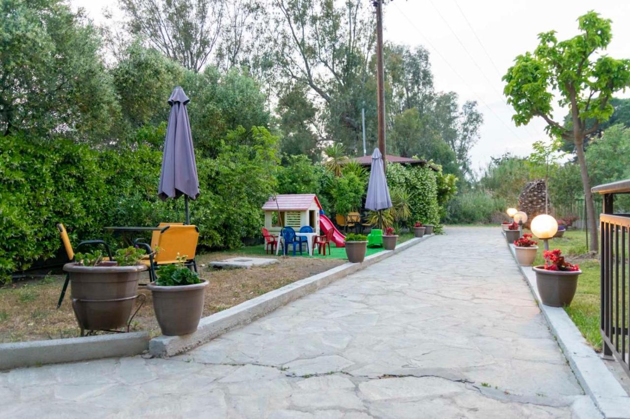 Athanasia Studios Neos Marmaras Exteriör bild